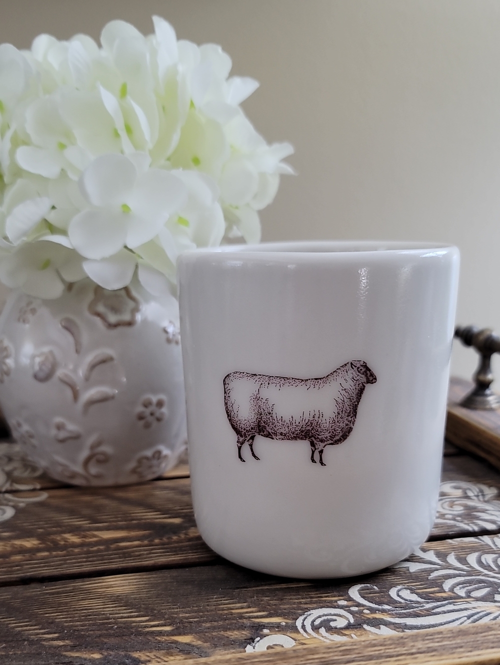 Gleena 10 oz Porcelain Ceramic Tumbler with Sheep Illustration